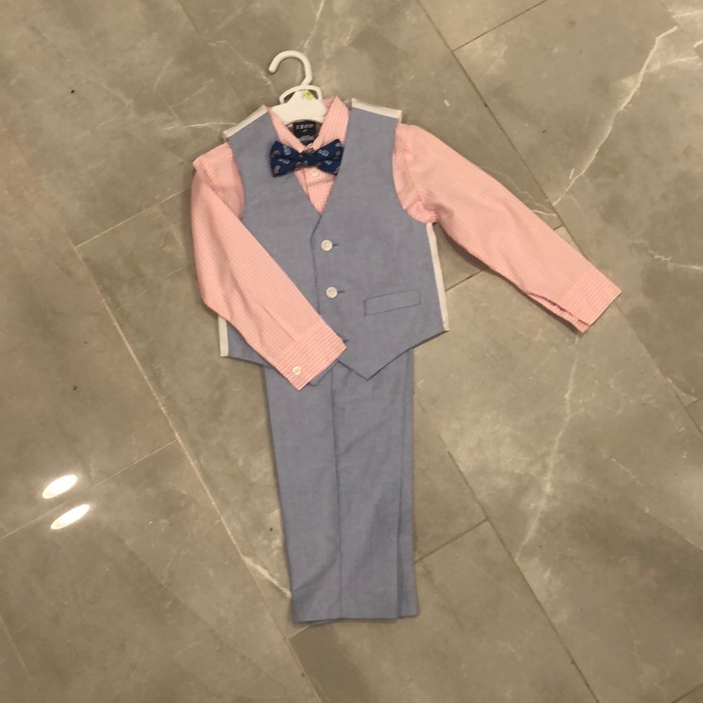 Izod 4T Boys Suit